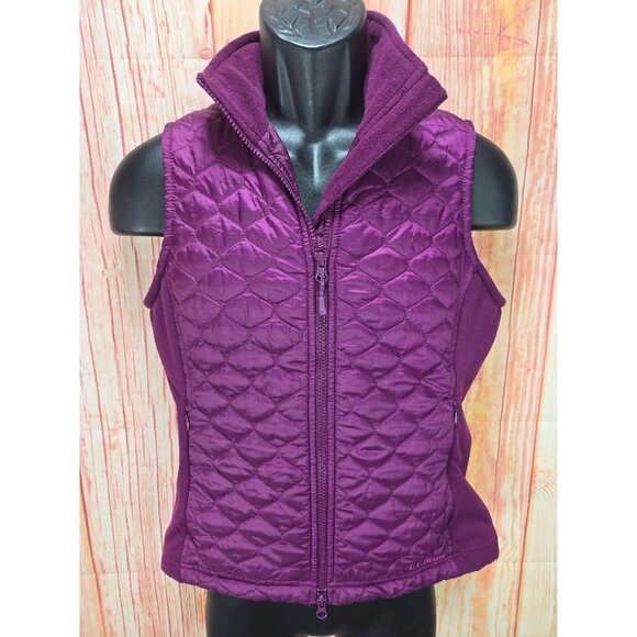 L.L. Bean XS Quilted Plum Vest 100% Polyester Shell & Insulation - Nylon Lining - Picture 1 of 7